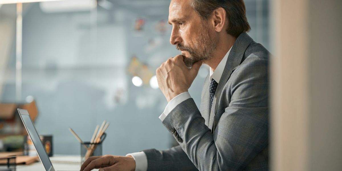 LinkedIn CEO Calls Five‑Year Career Plans Outdated Today