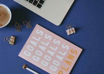 From Dream to Reality: Lorraine R Hyde Discusses Essential Steps to Becoming a Successful Entrepreneur