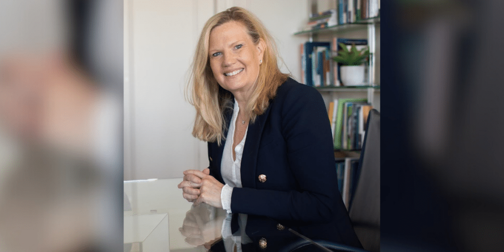 Navigating Career Transitions: Insights from a Former C-Suite Executive Turned Career Coach