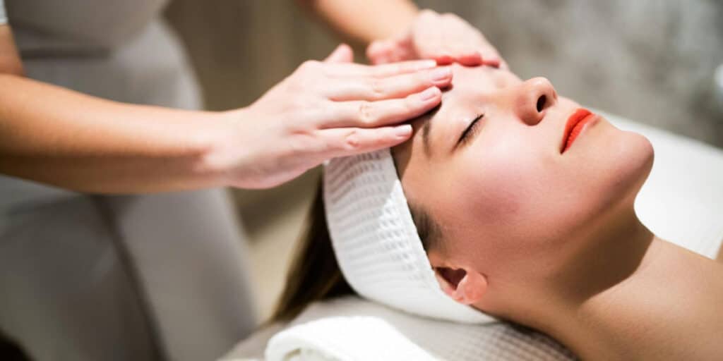 Facial Massage Techniques for Relaxation