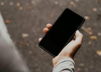 Are There Cell Phones in Federal Prison? Yes, But You Don’t Want One