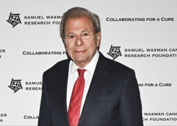Collaborative Innovation: Dr. Samuel Waxman's Innovative Contributions to Cancer Research