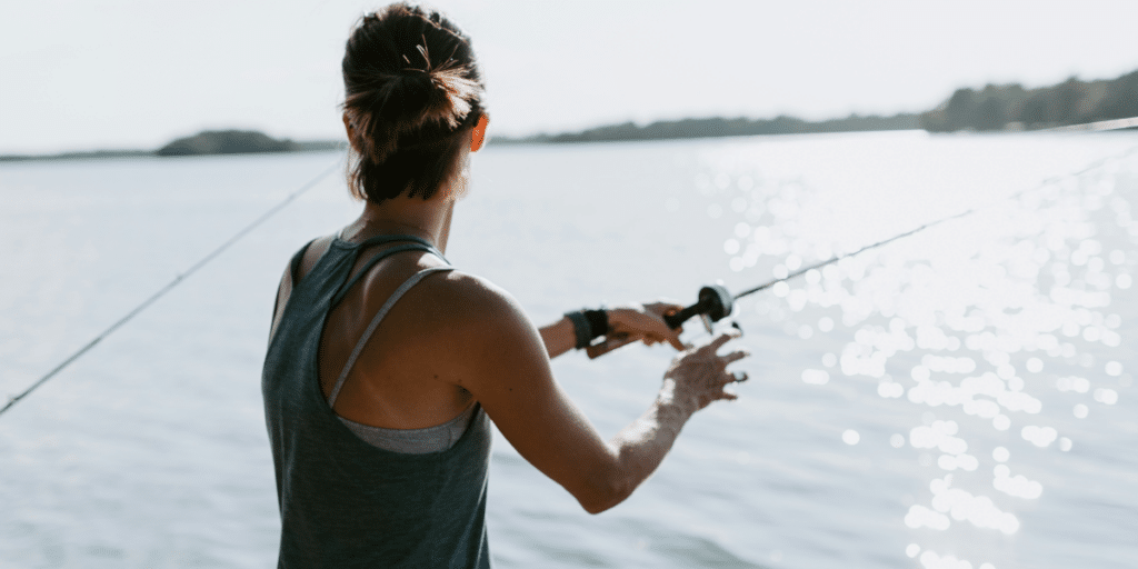 Fishing in Comfort: The Importance of Breathable Fabrics in Women's Fishing Shirts