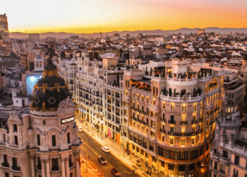 Experience Spain in Style: Unforgettable Tours Await