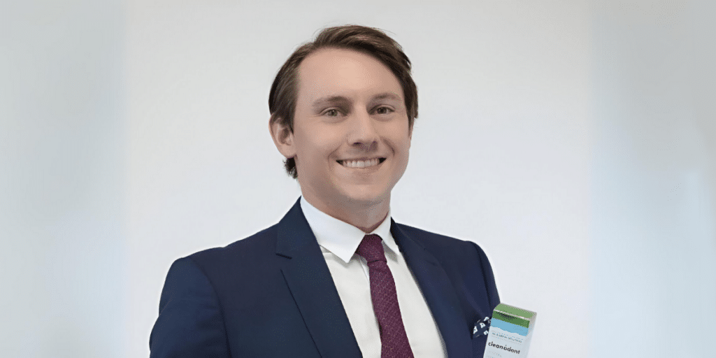 20-Something Investment Banker Leaves Wall Street To Launch Denture Care Company