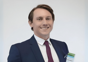 20-Something Investment Banker Leaves Wall Street To Launch Denture Care Company