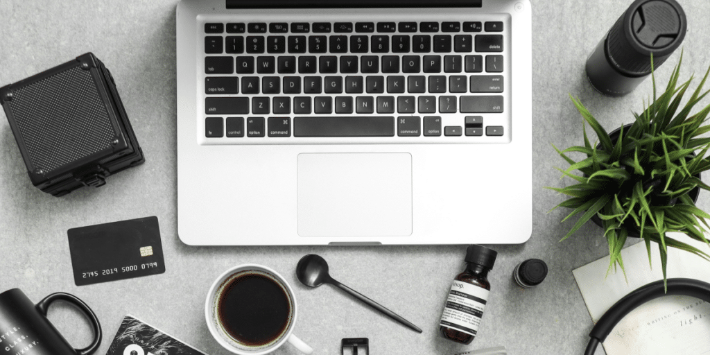 The Power of Cognitive Biases in E-commerce and How They Influence Sales and Customer Behavior