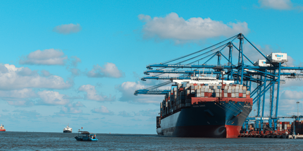 Shipping Simplified- Navigating the World of Freight Forwarding for Small Businesses