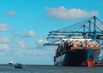 Shipping Simplified- Navigating the World of Freight Forwarding for Small Businesses