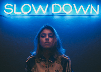 The Rising Popularity of Neon Signs: Brightening Up the World, One Sign at a Time