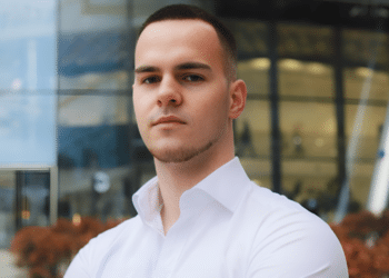 Laurens Tijssen Youngest Instructor for Tai Lopez