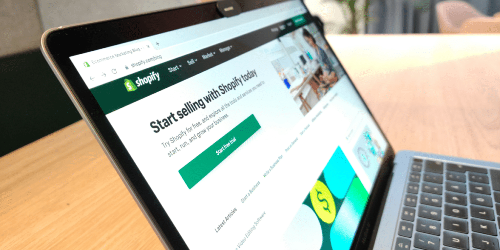 Upgrowth Commerce: $500K Giveaway for E-Commerce Growth