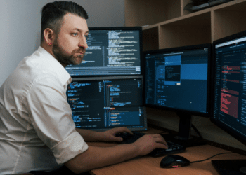 Custom Software Development vs. Open-Source Solutions