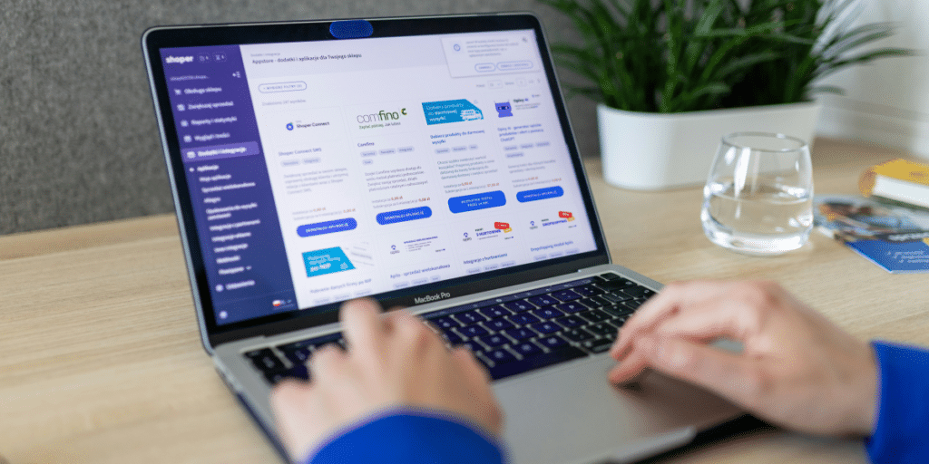 The Evolution and Impact of E-Commerce in the Modern World