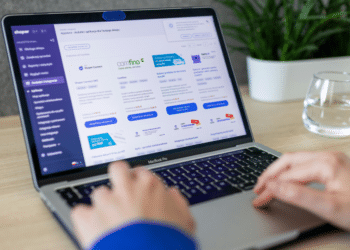 The Evolution and Impact of E-Commerce in the Modern World