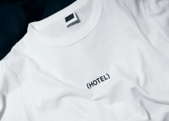 5 Ways Company Apparel Helps Improve Employee Loyalty