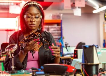 Silicon Valley Learning Lab: Revolutionizing Education Through Implementation of Modern Technology