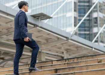 The Power of Crucial Decisions in Leadership: Apolo Ohno’s Pivot Points