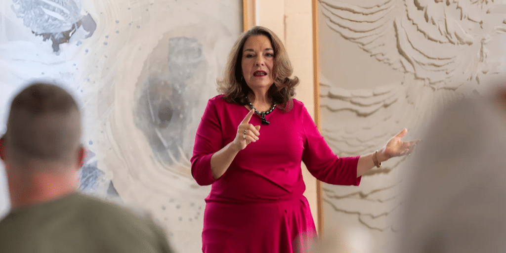 How Carol Kaemmerer Helps Executives Elevate Their LinkedIn Presence