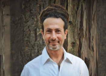 How Executives and Entrepreneurs Are Transforming Personal and Professional Crises Into Sustainable, Healthy Success