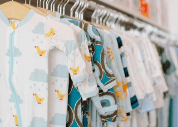 How to Choose Toddler Clothes for a Family Trip to Europe (2)