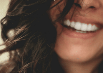 Overcoming Adversity and Spreading Happiness Along the Way Alexi Bracey on the Transformative Power of Positive Energy