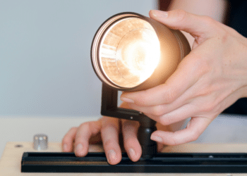 The Advantages of Hiring a Licensed Electrical Expert