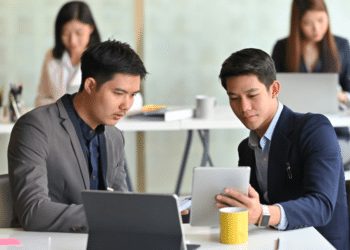 Unlocking B2B Sales Understand What Drives Decision Makers_1