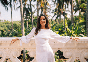 Alena Uzhnyeva Power of Owning Your Story in Leadership