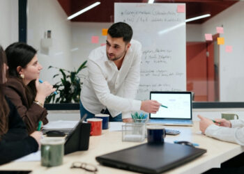 Andy Saunders: The Visionary Behind SalesSphere.io and the Future of Sourcing Sales Professionals