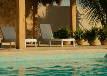 Beatbot iSkim Ultra: Family-Friendly Pool Cleaner