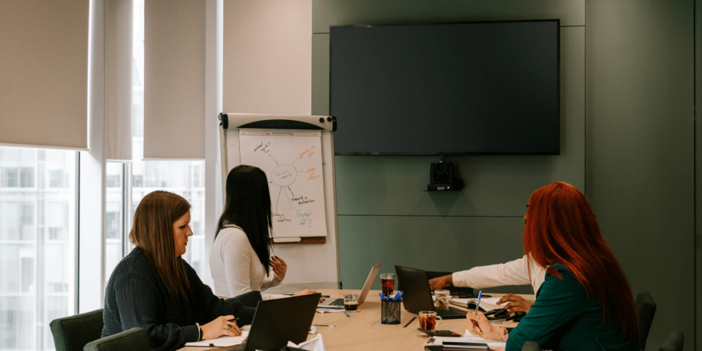The Digital Boardroom- Boardsi’s Strategy for Integrating Remote Leadership for a Global Workforce