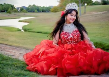 Q Closet: Dr. Nisha Sundaragopal’s Sustainable Approach to Minimalist Wardrobes