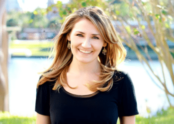 The Science of Giving: Dr. Sara Spowart on How Acts of Kindness Improve Mental Health