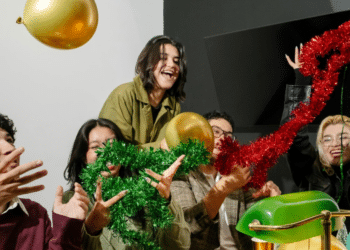 Office Decorations: Do Festive Workspaces Improve Morale?