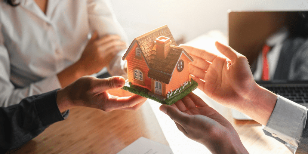 Understanding the Incentives in Selling a House