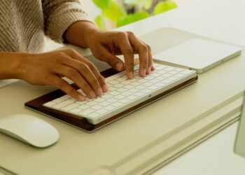 Typing Made Easy: Kyboard's Online Multilingual Keyboards