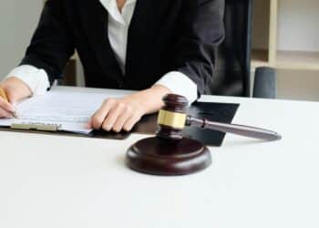 What to Expect When Working with a Personal Injury Lawyer