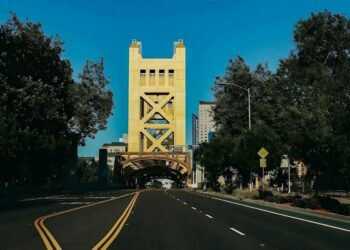 How Sacramento Movers Can Help with Long Distance Moves?