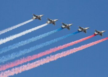 Celebrate Heroes' Day With 6 Thoughtful Gestures for Active Duty Military