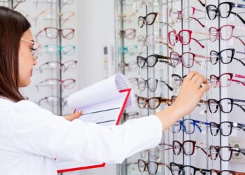 The Evolution of Oakley: From Sports Eyewear to Designer Reading Glasses