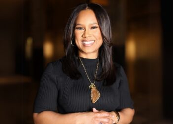 Elevate & Empower: Dr. Carmen Bell-Ross’s ‘College Smarter’ Innovation