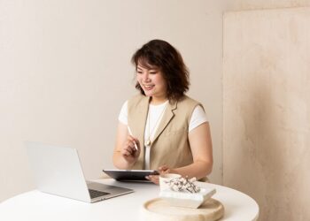 Finding Balance: Vivienne Wang’s Approach to PCOS and Sustainable Weight Management