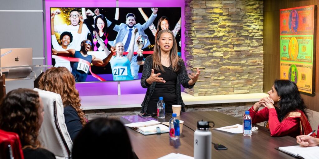 Dr. Sas on Finding Your Niche: Why It Matters & How to Stand Out in Your Industry