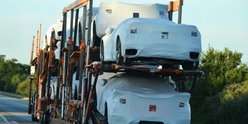 Common Mistakes to Avoid When Using a Car Shipping Calculator