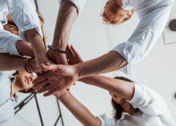 Culture Starts at the Top: The Leadership Traits That Make or Break Your Workplace