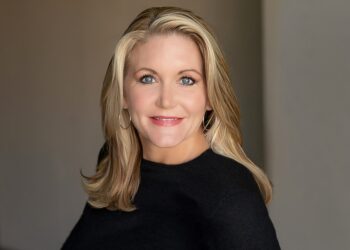 Breaking the Glass Ceiling: Linda M. Fisk’s Strategic Blueprint for Elevating Women into Leadership Roles Across Male-Dominated Industries