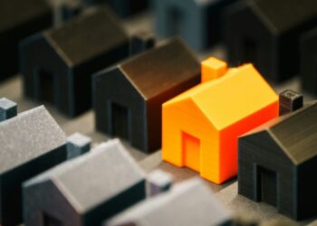 Navigating the Property Market in 2025: Fine & Country’s Guide to Spotting Scams