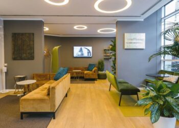 How Do You Choose the Right Furniture for a Reception or Waiting Area?