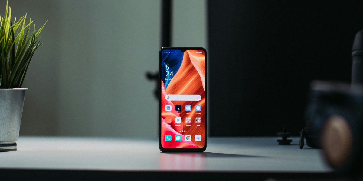 OPPO Introduces Reno13 F 5G: A Stylish and Reliable Mid-Range Smartphone